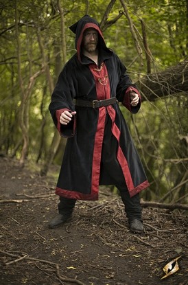 https://www.larpinn.co.uk/1290/wizard-robe-black-red.jpg